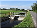 Footbridge and sluice across Sealand Reen