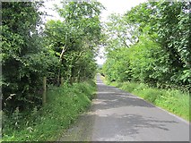 G5420 : A long straight road by Richard Webb