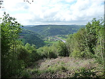 ST5498 : View from Offa's Dyke Path down to Tintern Abbey ruins by Jeremy Bolwell