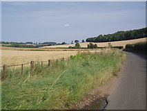 TL0210 : Harvest time near Nettleden by Bikeboy