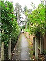 Footpath between Priory Road and Ridgemount Road