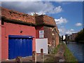 Railway bridge abutment on the Bridgewater Canal