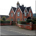 Many-gabled houses, Upper Cam