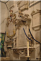 St Nicholas, Chiswick - Wall monuments