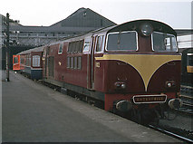 O1635 : Train at Connolly Station - (1) by The Carlisle Kid
