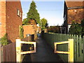 A path leading towards Diadem Grove, Hull