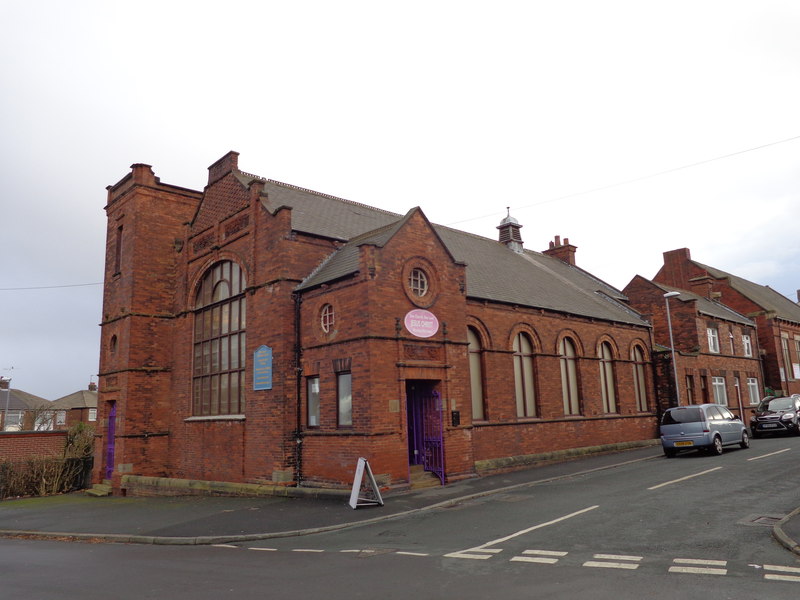 Middleton Methodist Church, Leeds © Bill Henderson cc-by-sa/2.0 ...