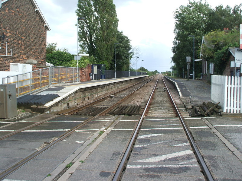 Wressle railway station, Yorkshire © Nigel Thompson cc-by-sa/2.0 ...