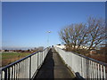 The footbridge leading to Hawthorn Avenue, Hull