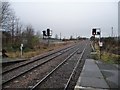 SK5879 : Signals at the west end of Worksop station by Christine Johnstone