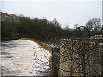 SE4048 : Weir on the River Wharfe by E Gammie
