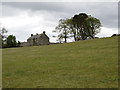 Derelict farmhouse east of the B180