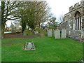 St Mary Magdalene, Dunton, Graveyard