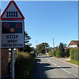 SO4383 : Stop when lights show, Long Lane, Craven Arms by Jaggery