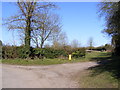 Field entrance & footpath to Lymballs Lane