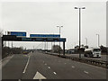 SO9988 : Southbound M5, Exit Sliproad at Junction 2 by David Dixon