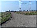 TL8868 : Track to Green Farm by Bikeboy