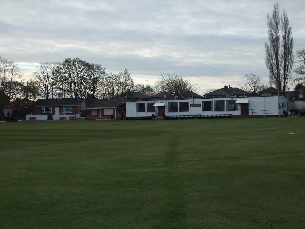 Kearsley Cricket Club - Pavilion © BatAndBall cc-by-sa/2.0 :: Geograph ...