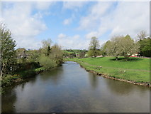 SK2168 : River  Wye  Bakewell  looking  upstream by Martin Dawes