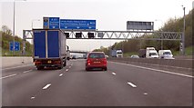 TQ5789 : M25 southbound half mile to junction 29 by Julian P Guffogg