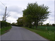 TM3986 : School Road & footpath to St.Andrew's & Ringsfield Halls by Geographer