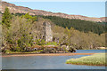NN4025 : Ruined castle on island in Loch Dochart by Trevor Littlewood