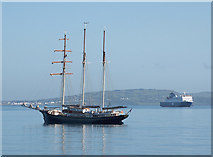 J5082 : The 'Gulden Leeuw' in Bangor Bay by Rossographer