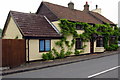 The Old Hop Bine leafy cottage