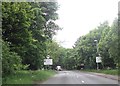 The Avenue entering Burton upon Stather