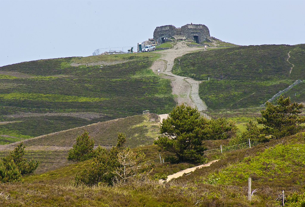 Moel Famau Ian Greig Cc By Sa 2 0 Geograph Britain And Ireland   3543006 7ffae9ce 1024x1024 