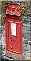 SO0842 : Victorian postbox, Crickadarn by Jaggery