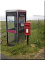 HU6290 : Fetlar: postbox № ZE2 67 and phone by Chris Downer