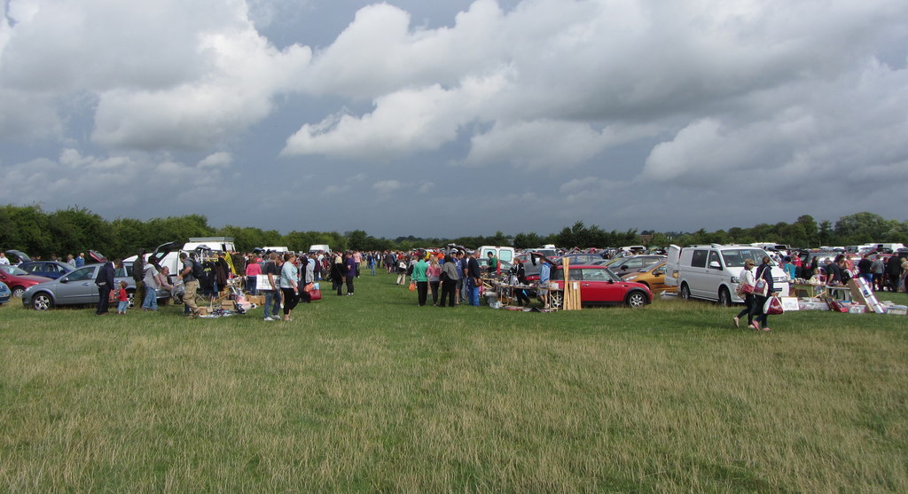 Dauntsey car boot sale © Gareth James cc-by-sa/2.0 :: Geograph Britain ...