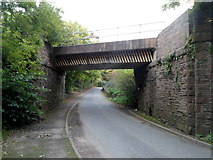 ST6983 : Railway bridge over North Road, Yate by Jaggery