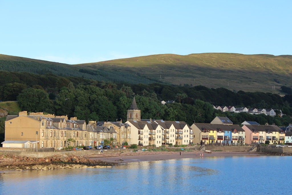 Fairlie © Leslie Barrie cc-by-sa/2.0 :: Geograph Britain and Ireland