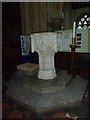 St Martin, Dorking: font