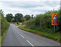 Bend ahead on the B4349 between Kingstone and Clehonger