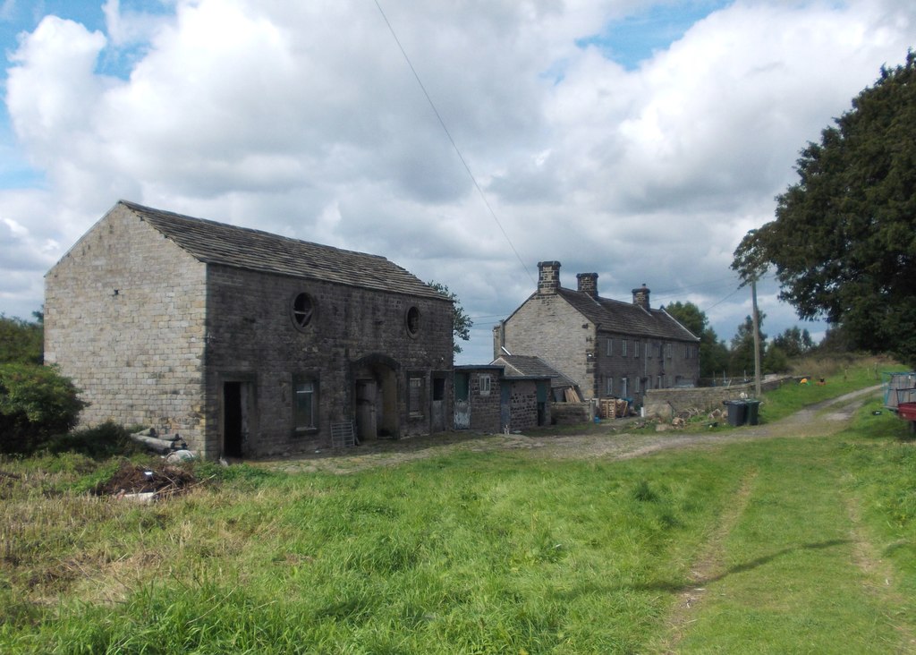 At Wharncliffe Lodge © Neil Theasby Cc-by-sa/2.0 :: Geograph Britain ...