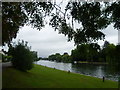 Thames Path downriver of Maidenhead Railway Bridge