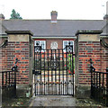 Edwalton: the gate of the Hind Almshouses