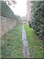 Footpath - Manor Heath Road