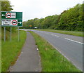 Left ahead for Aust village, right for Aust Warth and Old Passage