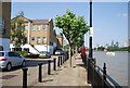 Thames Path, Sovereign Crescent