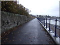 Coastal path heading east towards Broughty Ferry 