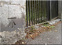 ST8744 : Benchmark on the lower entrance by Neil Owen