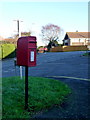 Lymington: postbox № SO41 140, May Avenue