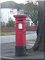 Bromley: postbox № BR2 58, Den Road