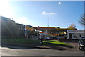 TQ5840 : Shell filling station, St John's Rd by N Chadwick