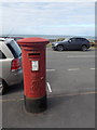 Llandudno: postbox № LL30 81, The Parade