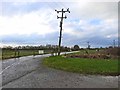 Farm road near Auld Graitney